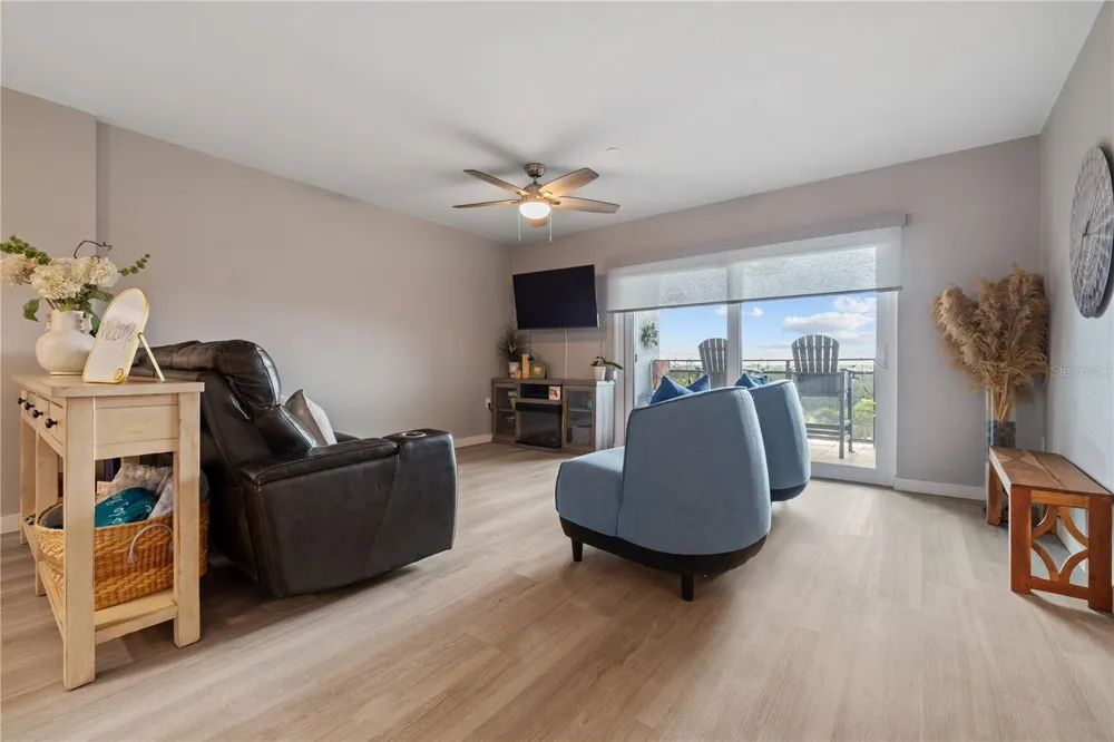 2780 RIVERSIDE DRIVE #805 Tampa, FL 33602