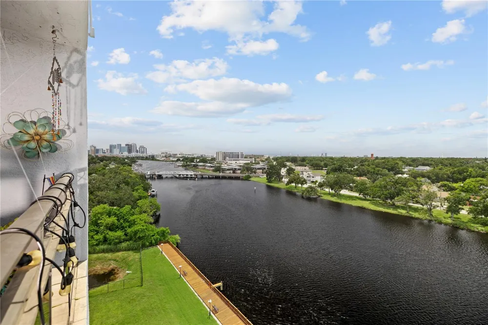 2780 RIVERSIDE DRIVE #805 Tampa, FL 33602