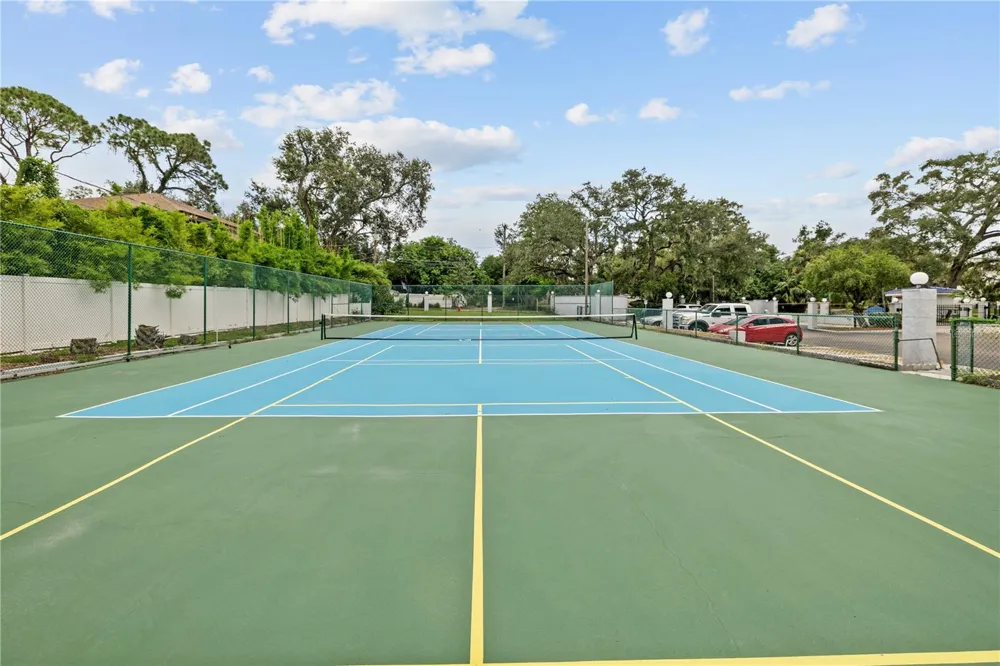 2780 RIVERSIDE DRIVE #805 Tampa, FL 33602