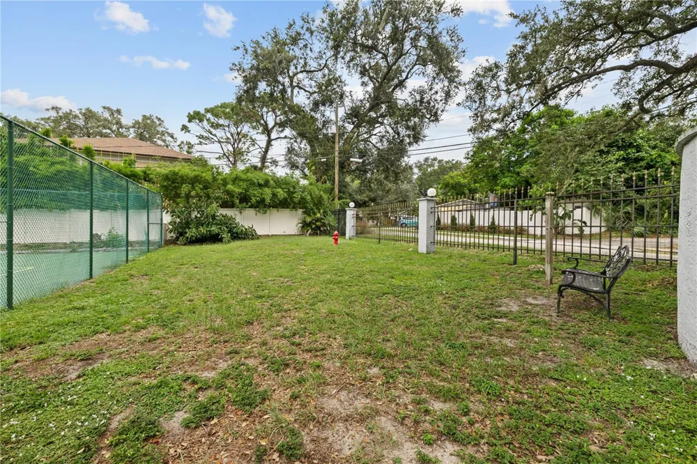 2780 RIVERSIDE DRIVE #805 Tampa, FL 33602