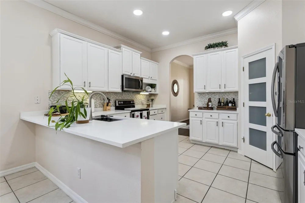 116 AVERY LAKE DRIVE Winter Springs, FL 32708