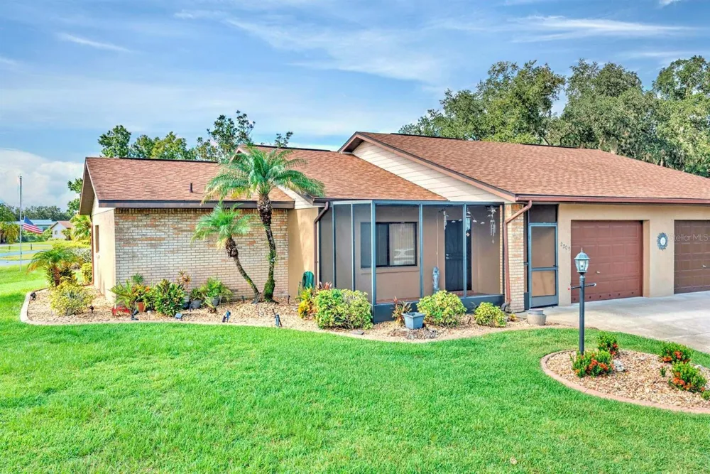 2209 HIDDEN CREEK CIRCLE Sebring, FL 33870