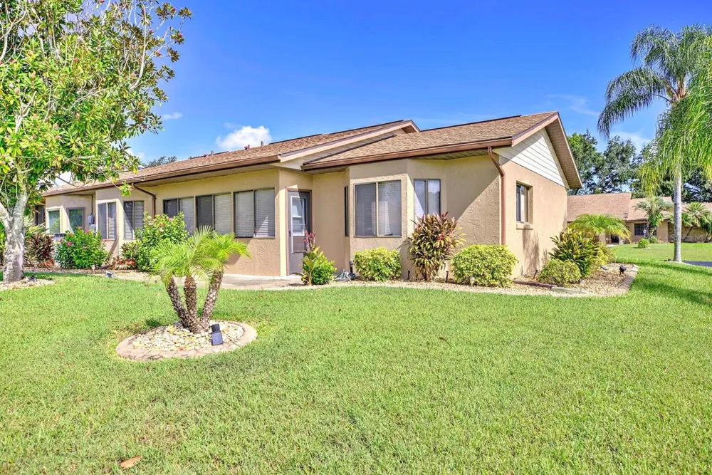 2209 HIDDEN CREEK CIRCLE Sebring, FL 33870