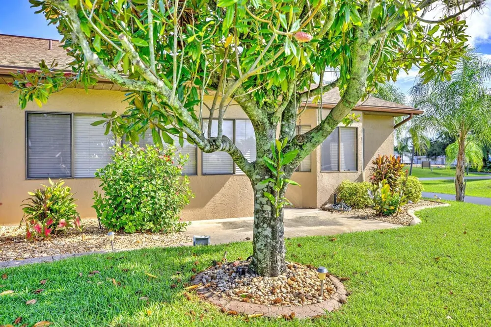 2209 HIDDEN CREEK CIRCLE Sebring, FL 33870