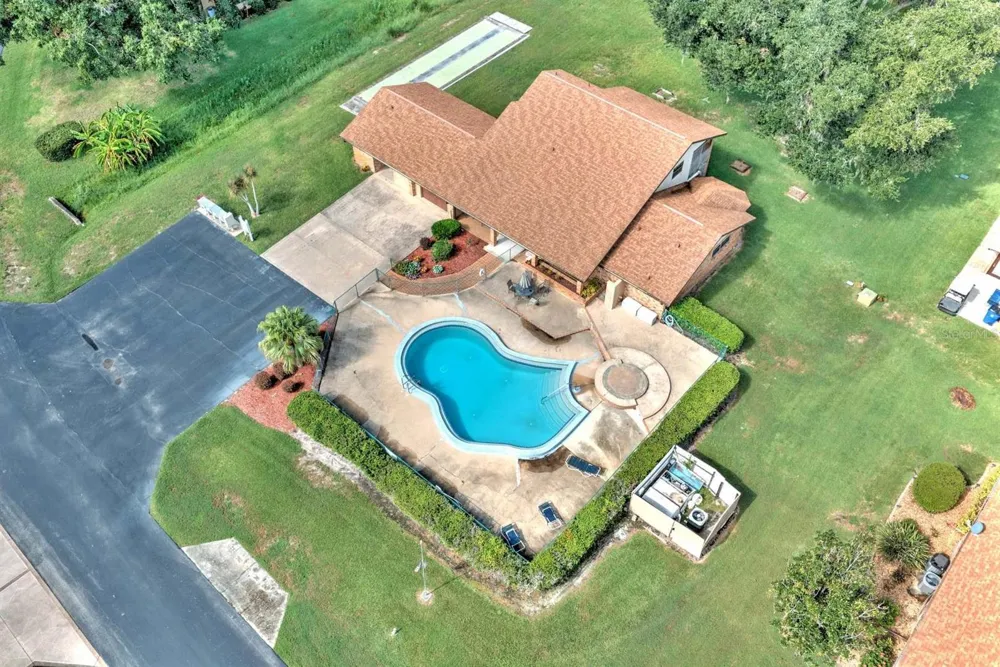 2209 HIDDEN CREEK CIRCLE Sebring, FL 33870