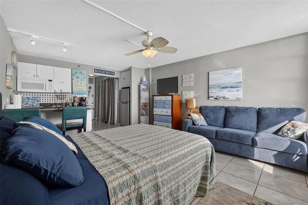 800 ATLANTIC AVENUE #201 Daytona Beach, FL 32118