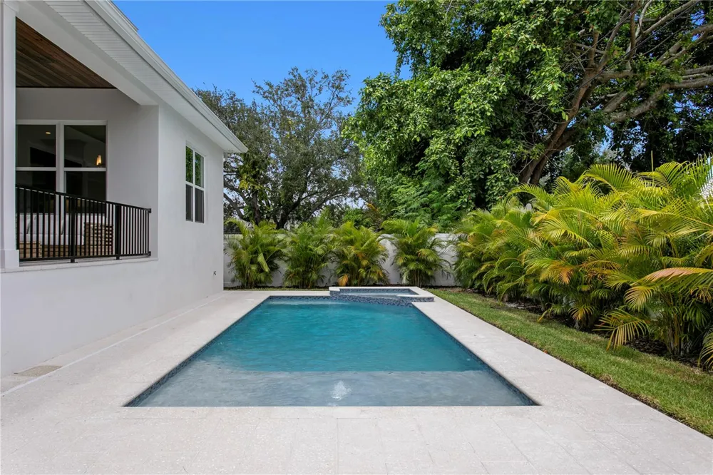 3612 S LIGHTNER DRIVE Tampa, FL 33629