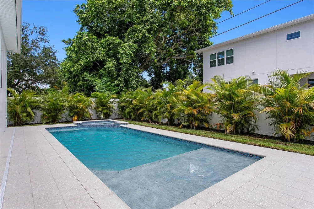 3612 S LIGHTNER DRIVE Tampa, FL 33629