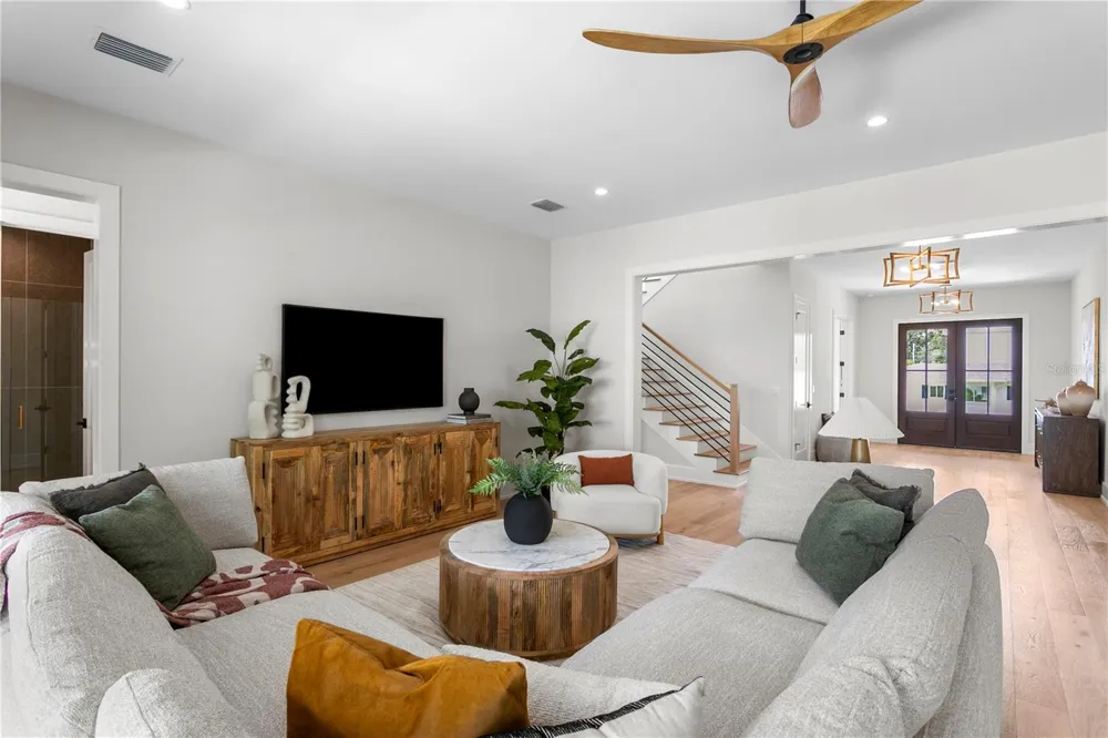 3612 S LIGHTNER DRIVE Tampa, FL 33629
