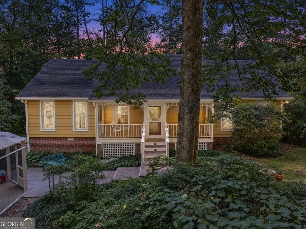 724 Clarke TRL Dacula, GA 30019