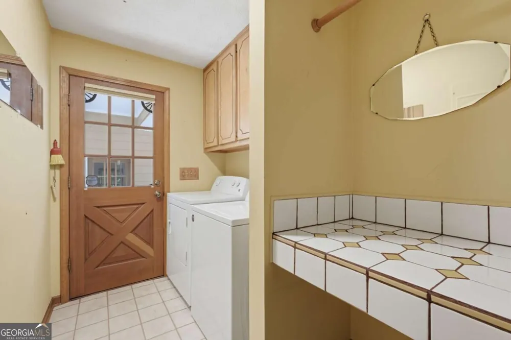 724 Clarke TRL Dacula, GA 30019