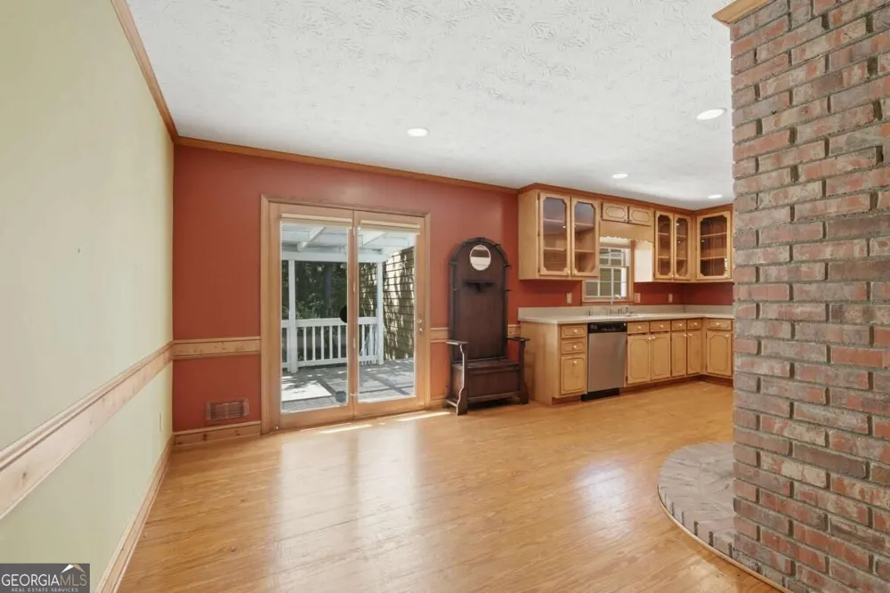 724 Clarke TRL Dacula, GA 30019