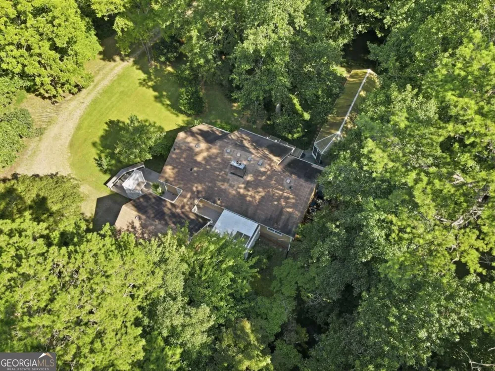 724 Clarke TRL Dacula, GA 30019