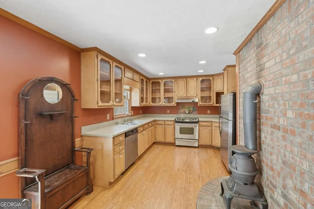 724 Clarke TRL Dacula, GA 30019