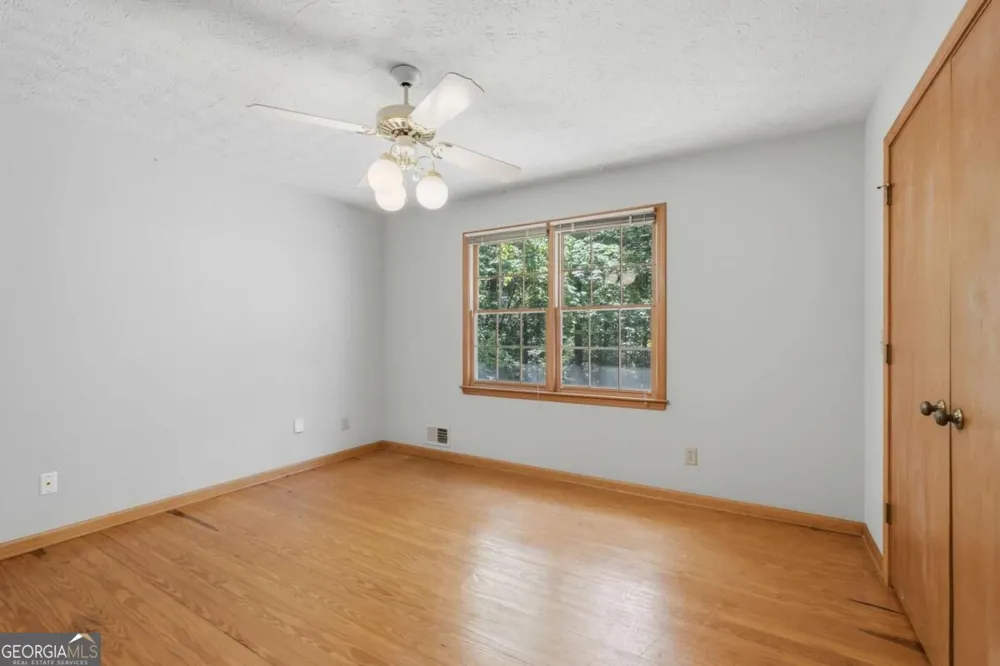 724 Clarke TRL Dacula, GA 30019