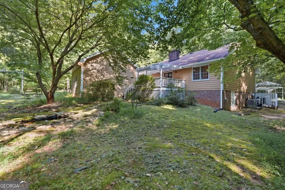 724 Clarke TRL Dacula, GA 30019