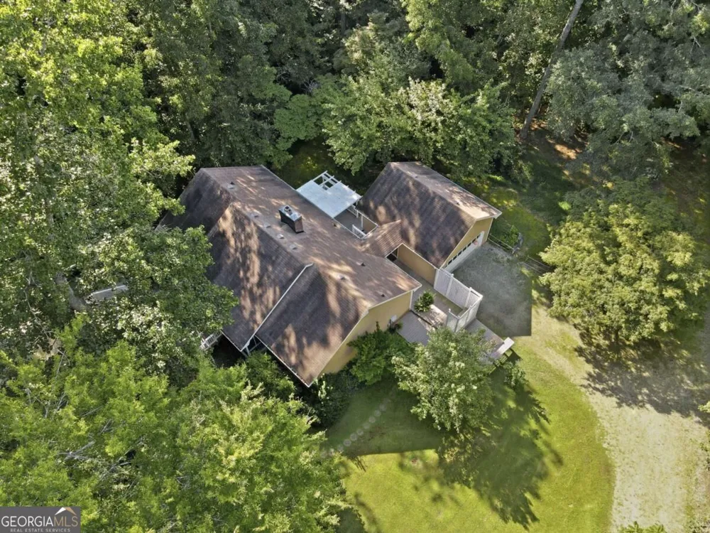 724 Clarke TRL Dacula, GA 30019