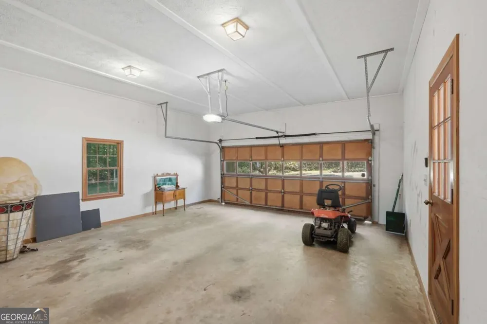 724 Clarke TRL Dacula, GA 30019