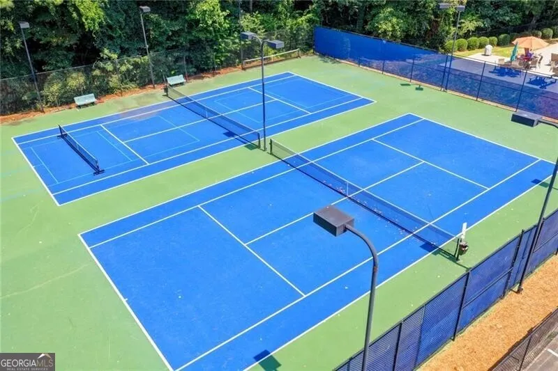 585 Cambridge WAY Sandy Springs, GA 30328