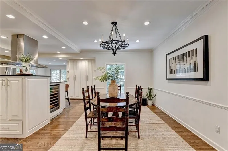 585 Cambridge WAY Sandy Springs, GA 30328
