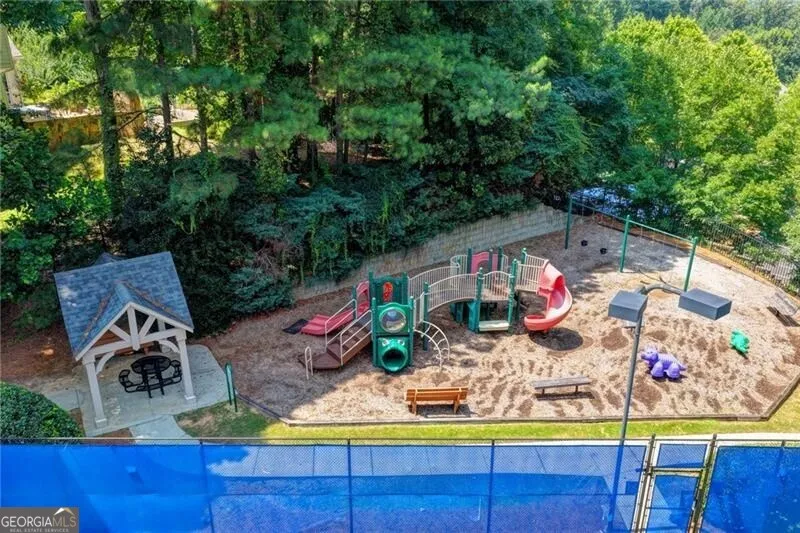 585 Cambridge WAY Sandy Springs, GA 30328