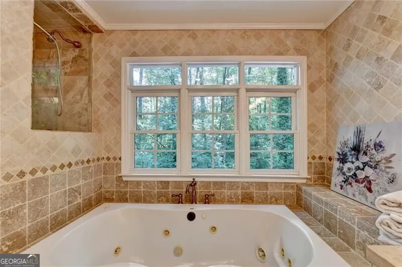 585 Cambridge WAY Sandy Springs, GA 30328