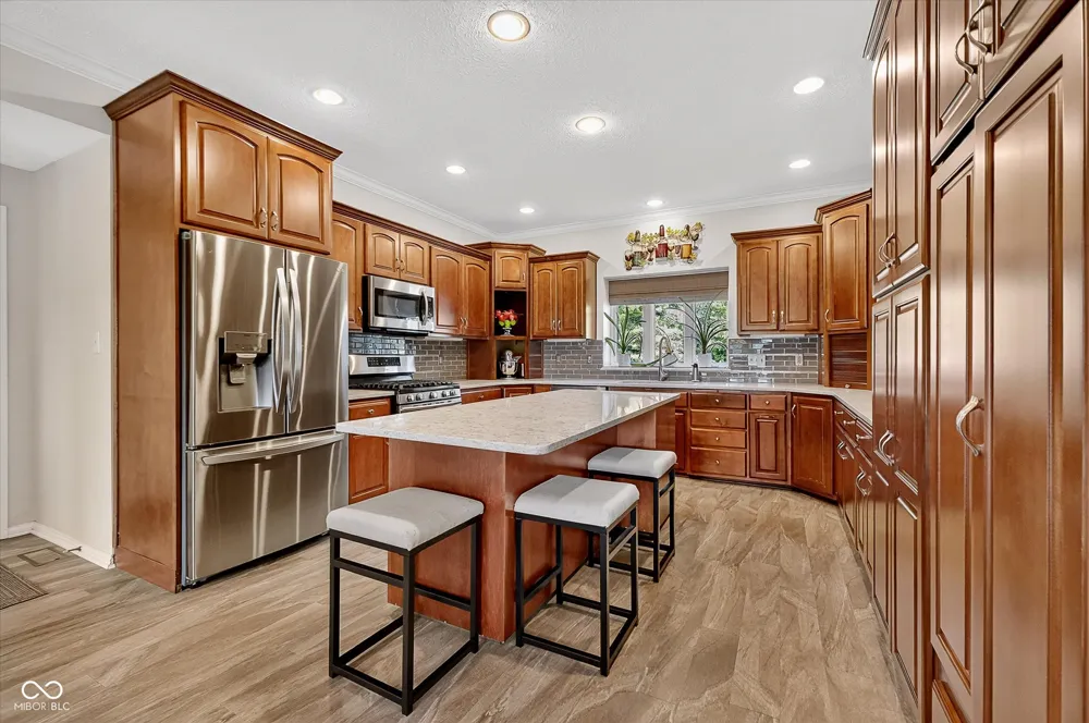 3919 S 450 E Anderson, IN 46017