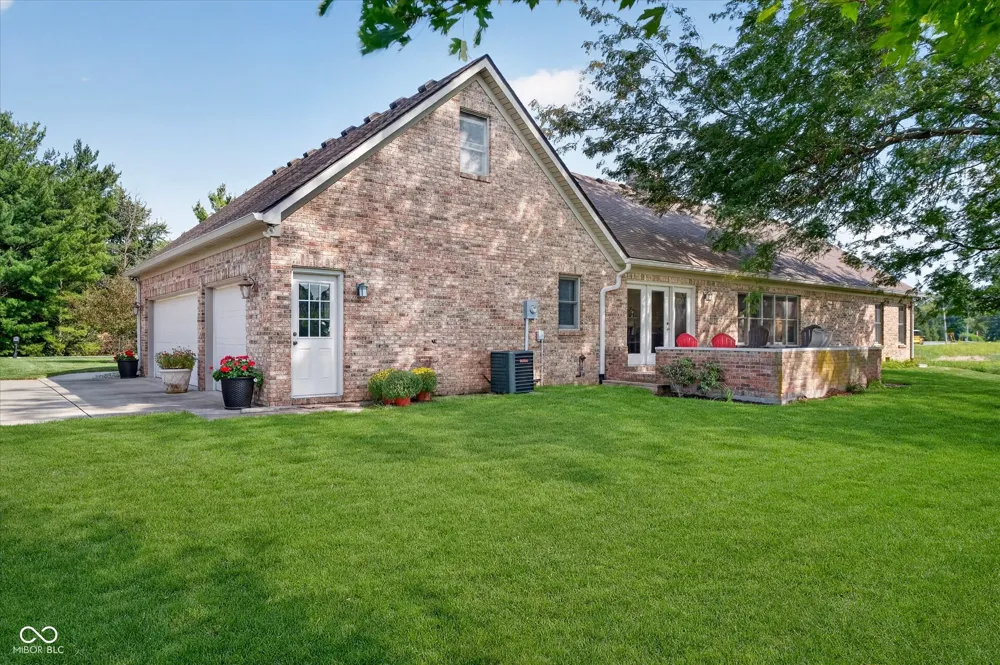 3919 S 450 E Anderson, IN 46017