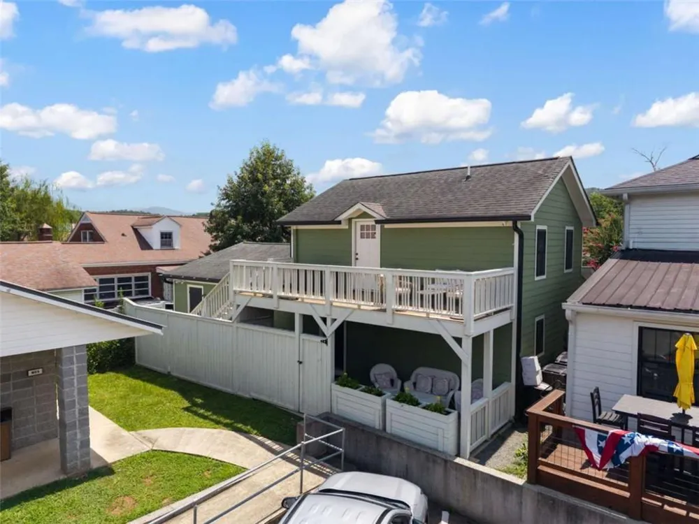 41 North Avenue Ellijay, GA 30540