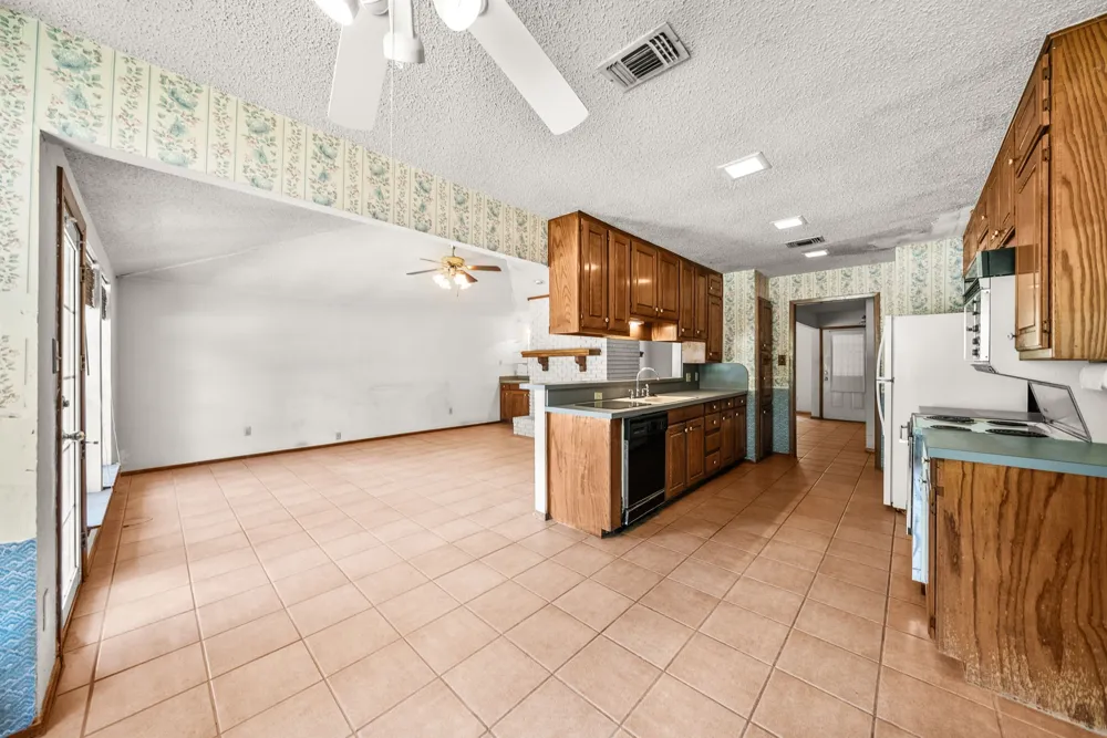 2125 Mayfield Circle Corinth, TX 76208