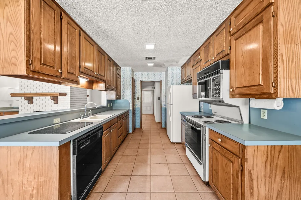 2125 Mayfield Circle Corinth, TX 76208