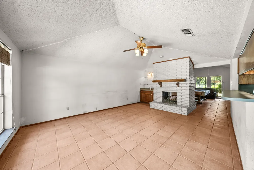 2125 Mayfield Circle Corinth, TX 76208