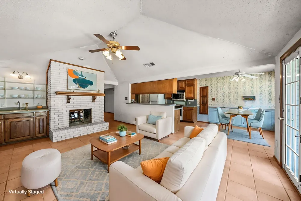 2125 Mayfield Circle Corinth, TX 76208