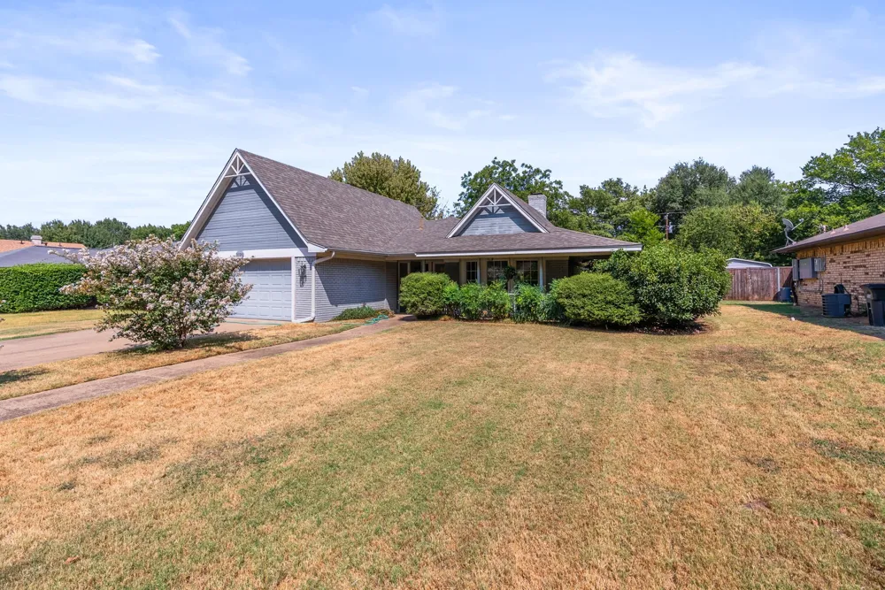 2125 Mayfield Circle Corinth, TX 76208