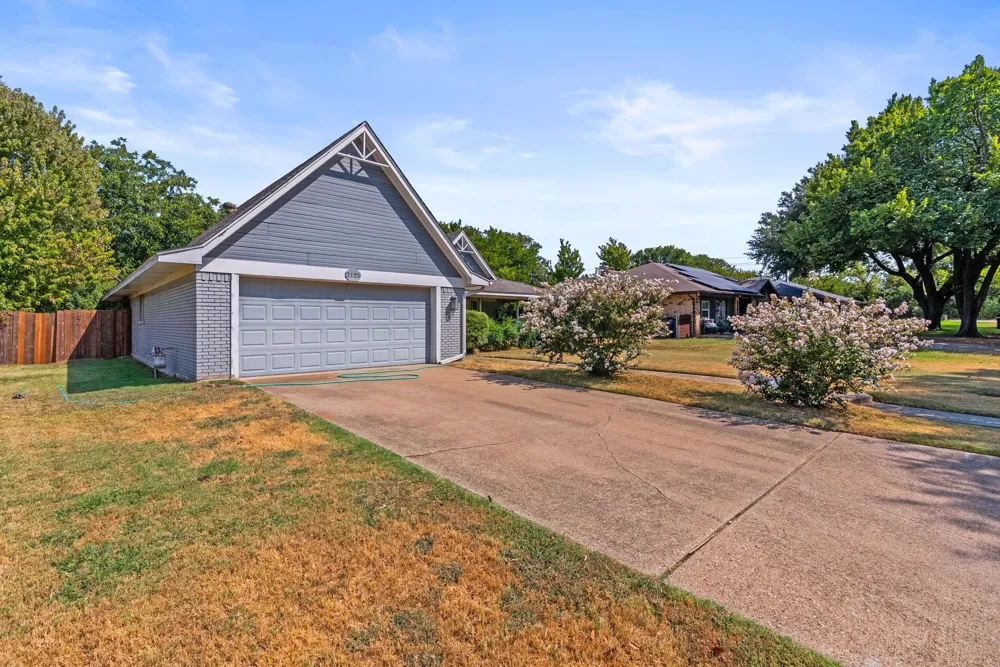 2125 Mayfield Circle Corinth, TX 76208