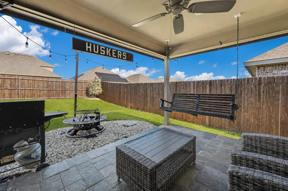 1200 Fairbanks Drive Ennis, TX 75119