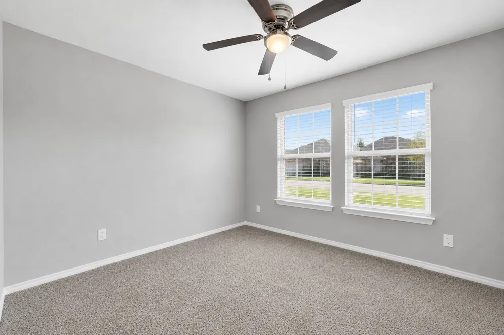 1200 Fairbanks Drive Ennis, TX 75119