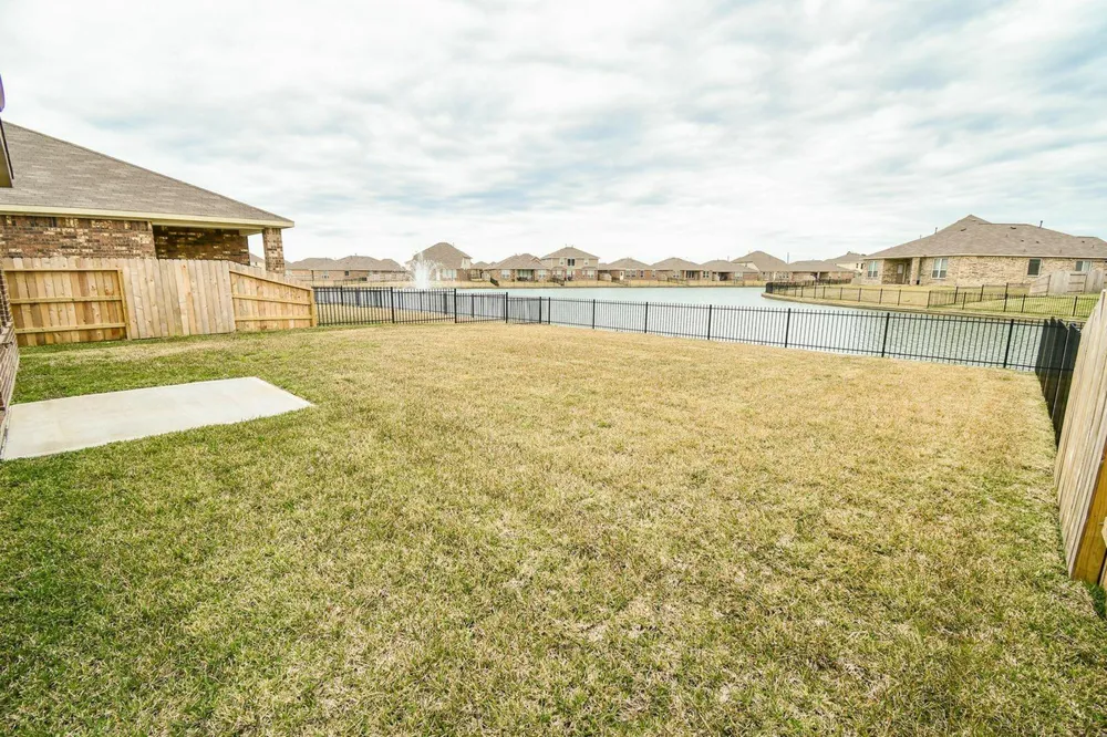 3783 Lake Bend Shore Drive Spring, TX 77386