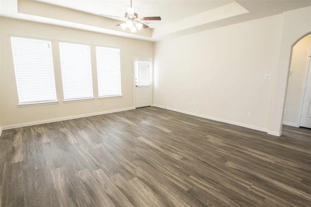 3783 Lake Bend Shore Drive Spring, TX 77386