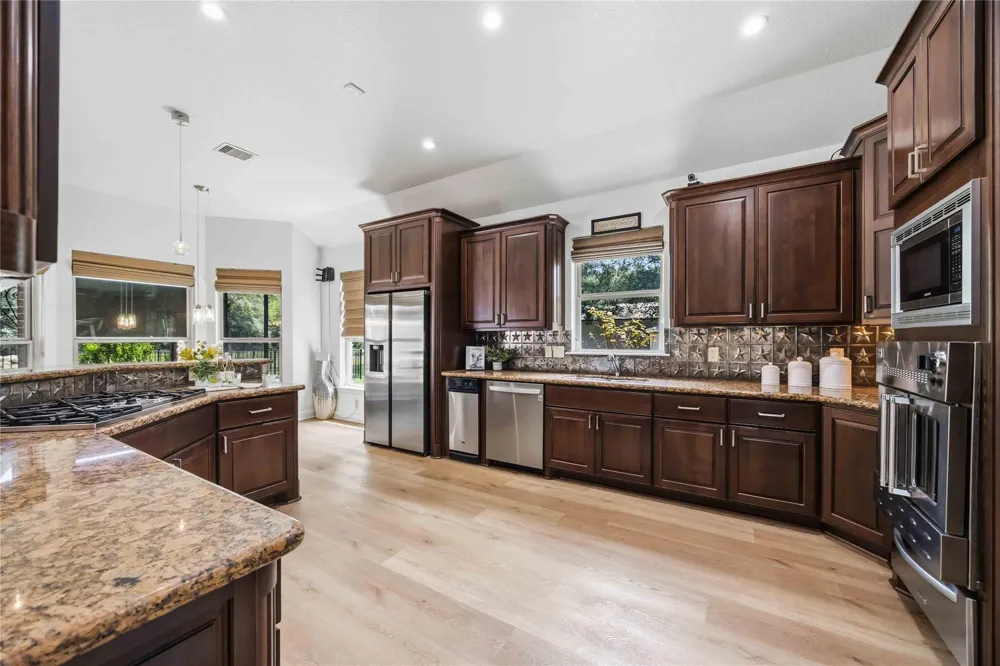 866 Big Buck Drive Cleveland, TX 77328