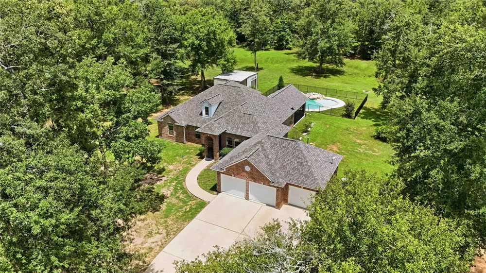 866 Big Buck Drive Cleveland, TX 77328