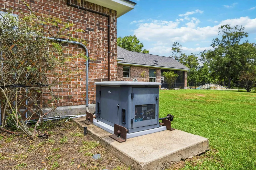 866 Big Buck Drive Cleveland, TX 77328