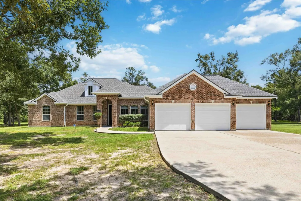 866 Big Buck Drive Cleveland, TX 77328