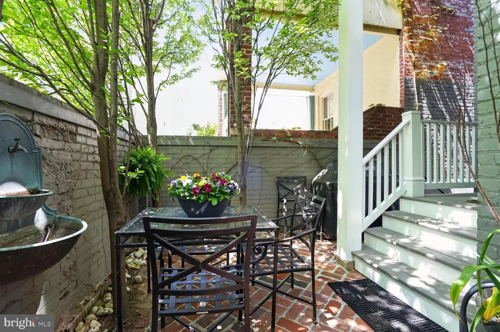 3424 P STREET NW Washington, DC 20007