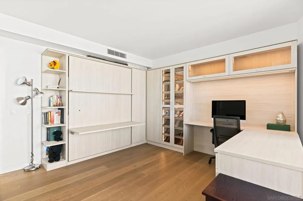 888 W E Street #2004 San Diego, CA 92101
