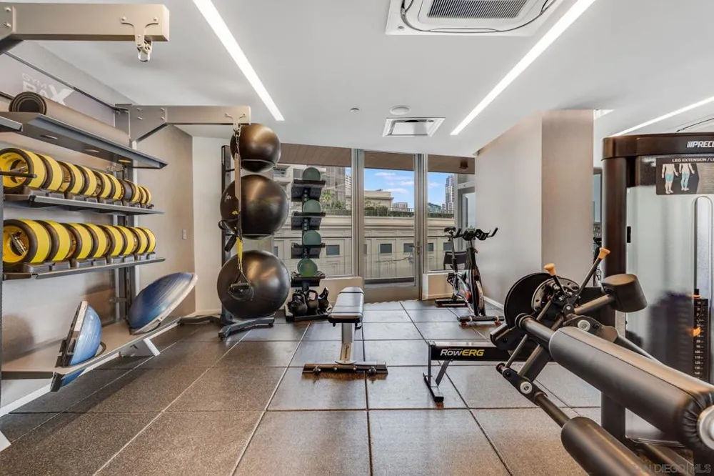 888 W E Street #2004 San Diego, CA 92101