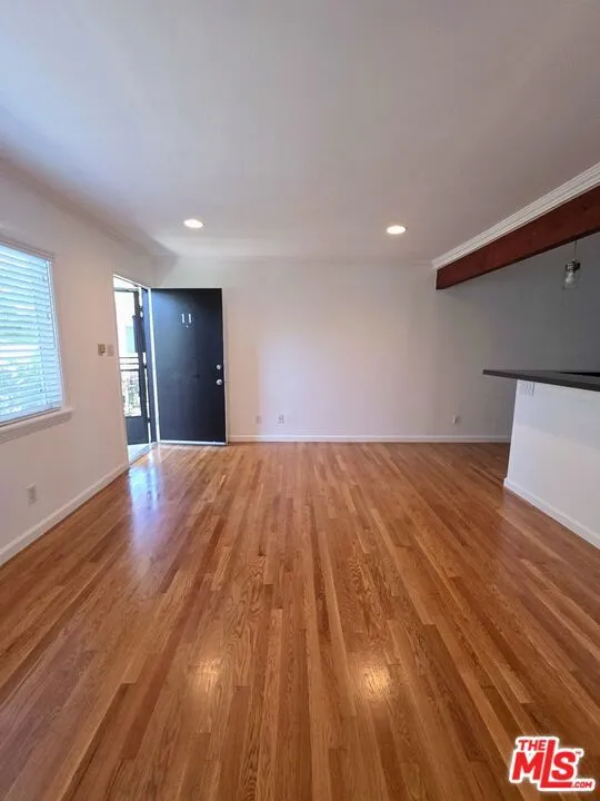 305 Broadway Street #11 Los Angeles, CA 90291