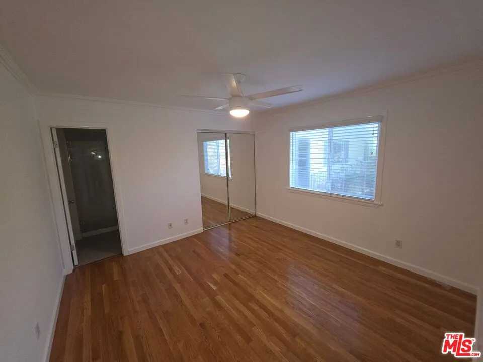 305 Broadway Street #11 Los Angeles, CA 90291