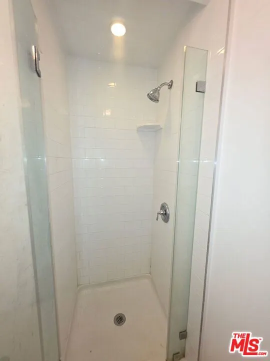 305 Broadway Street #11 Los Angeles, CA 90291
