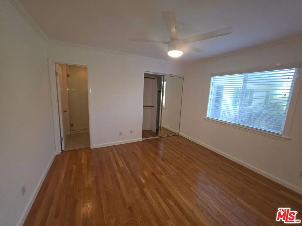 305 Broadway Street #11 Los Angeles, CA 90291